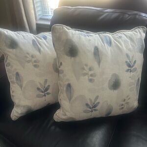Bassett Custom Floral Pillows Decor 20”x20”
